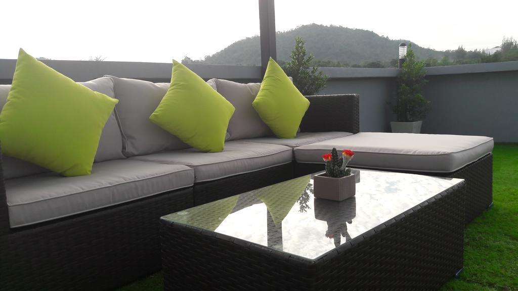 Moment House Hua Hin Hostel Exterior photo